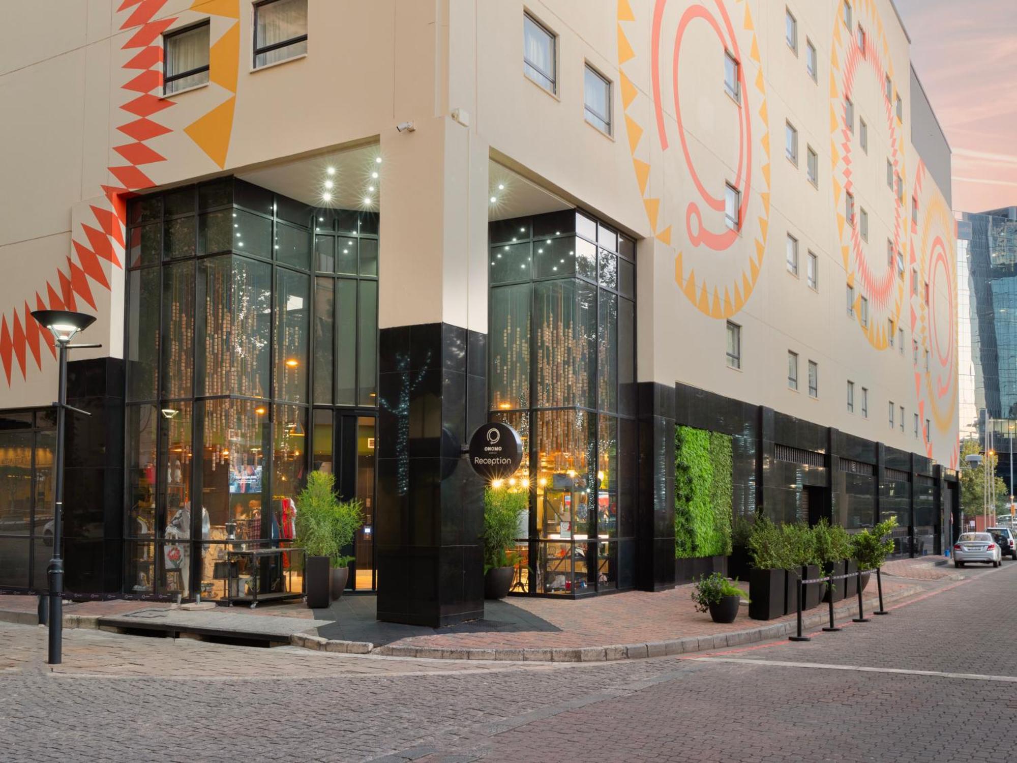 Onomo Hotel Johannesburg Sandton Exterior foto